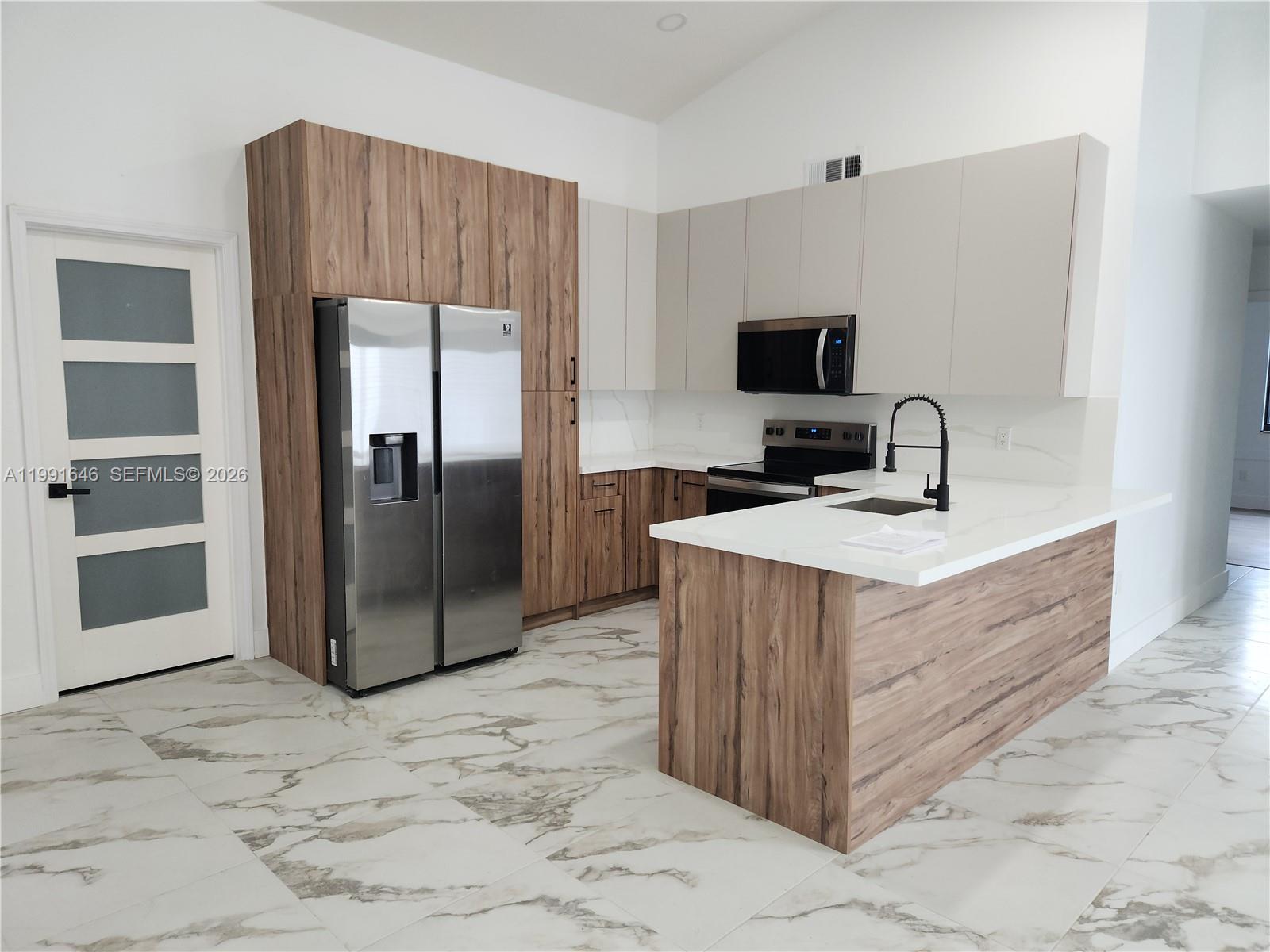 8615 SW 15th St Pembroke Pines, FL 33025