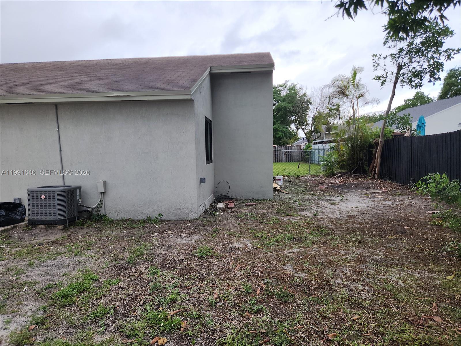8615 SW 15th St Pembroke Pines, FL 33025