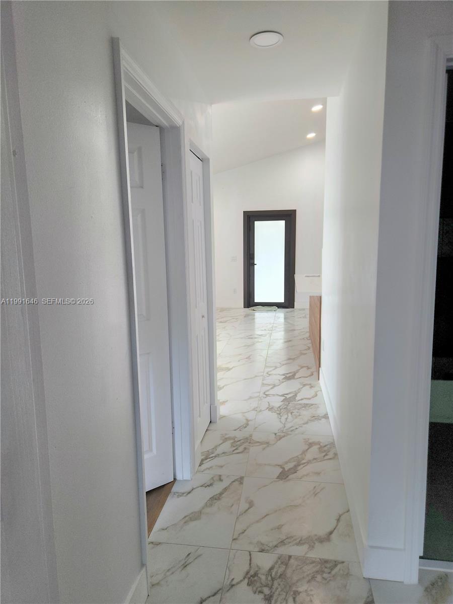 8615 SW 15th St Pembroke Pines, FL 33025