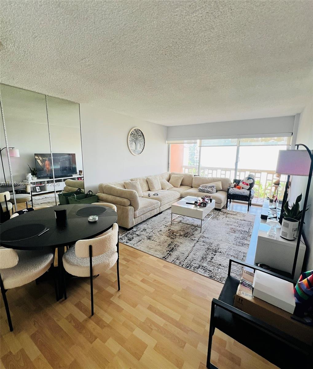 600 NE 25th St #PHE 74