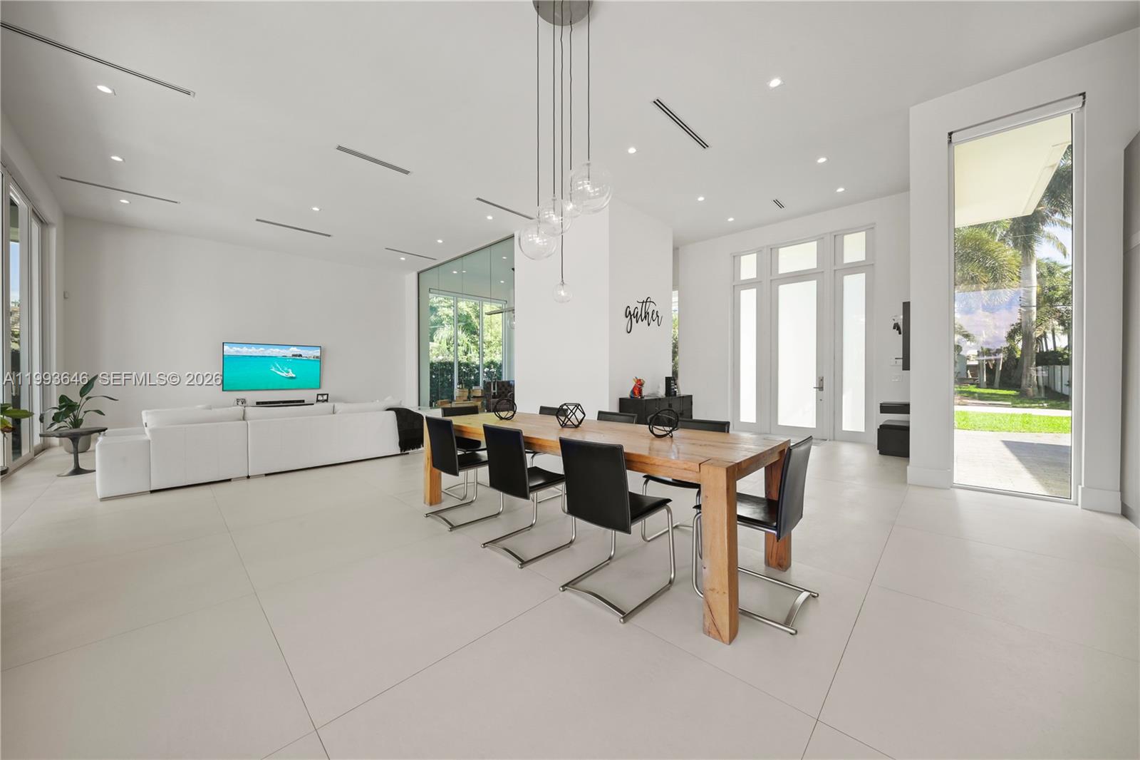 2815 NE 26th Pl Fort Lauderdale, FL 33306