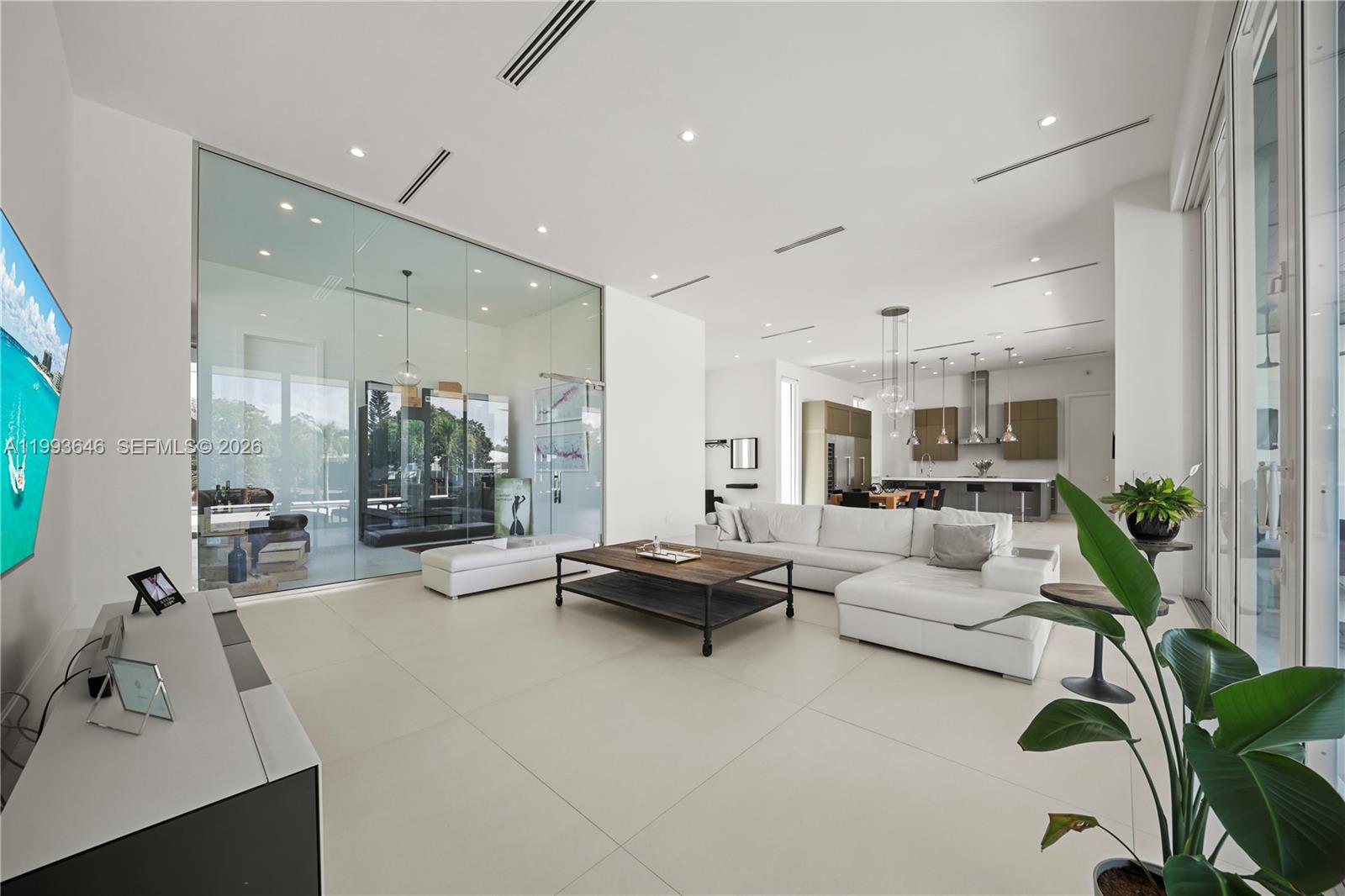 2815 NE 26th Pl Fort Lauderdale, FL 33306