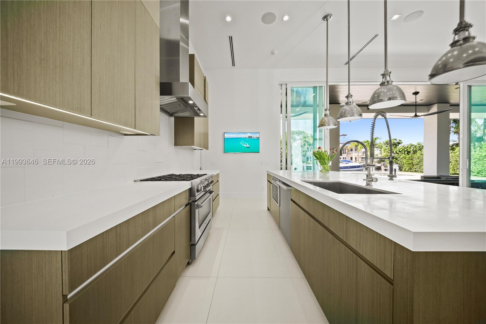 2815 NE 26th Pl Fort Lauderdale, FL 33306