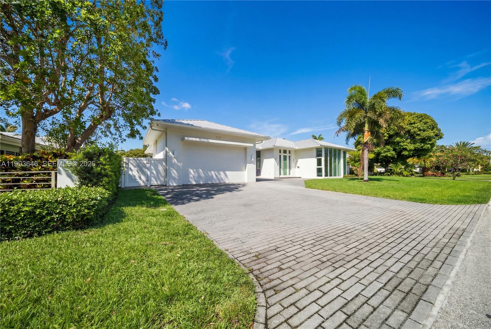 2815 NE 26th Pl Fort Lauderdale, FL 33306