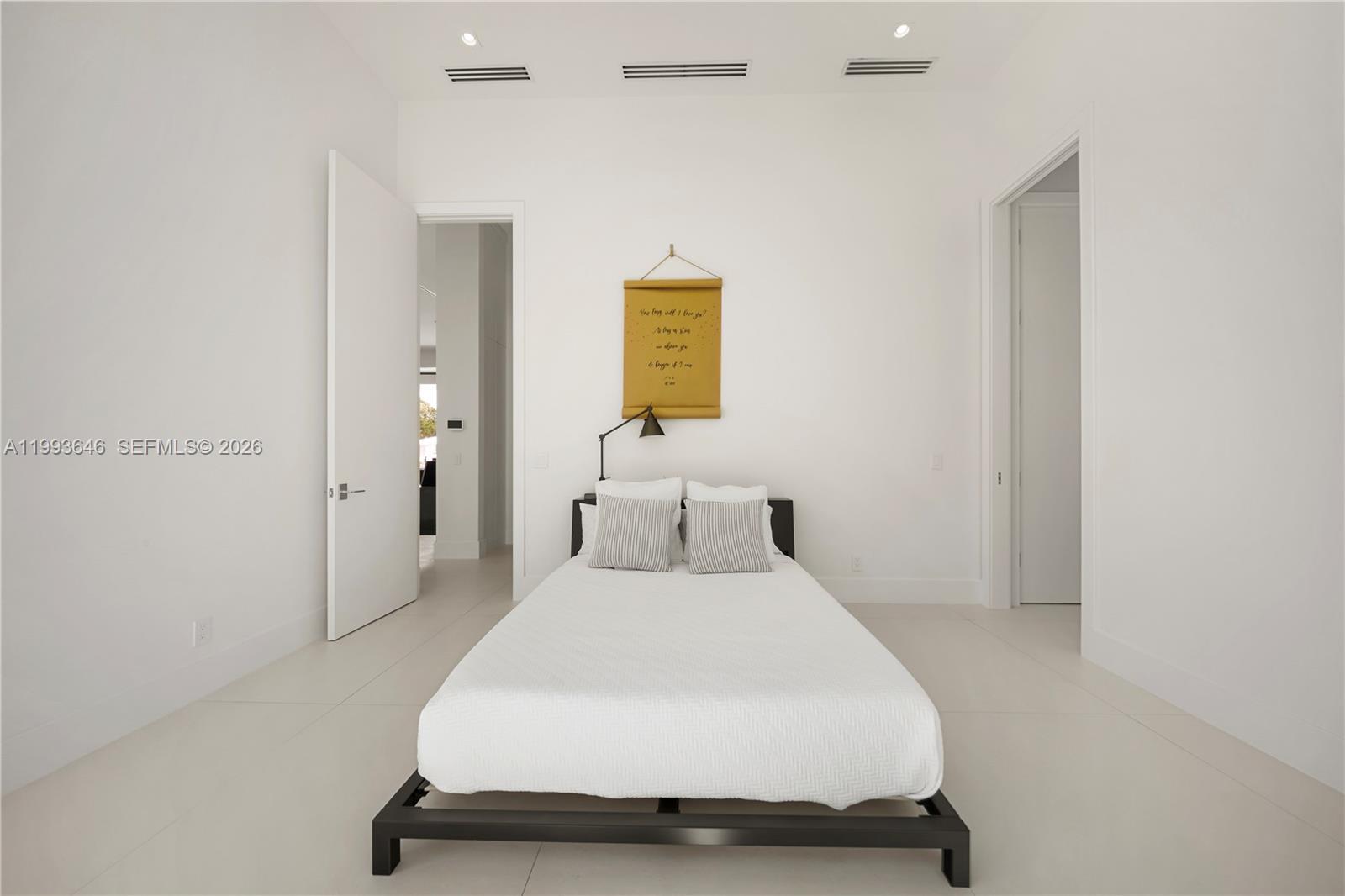 2815 NE 26th Pl Fort Lauderdale, FL 33306