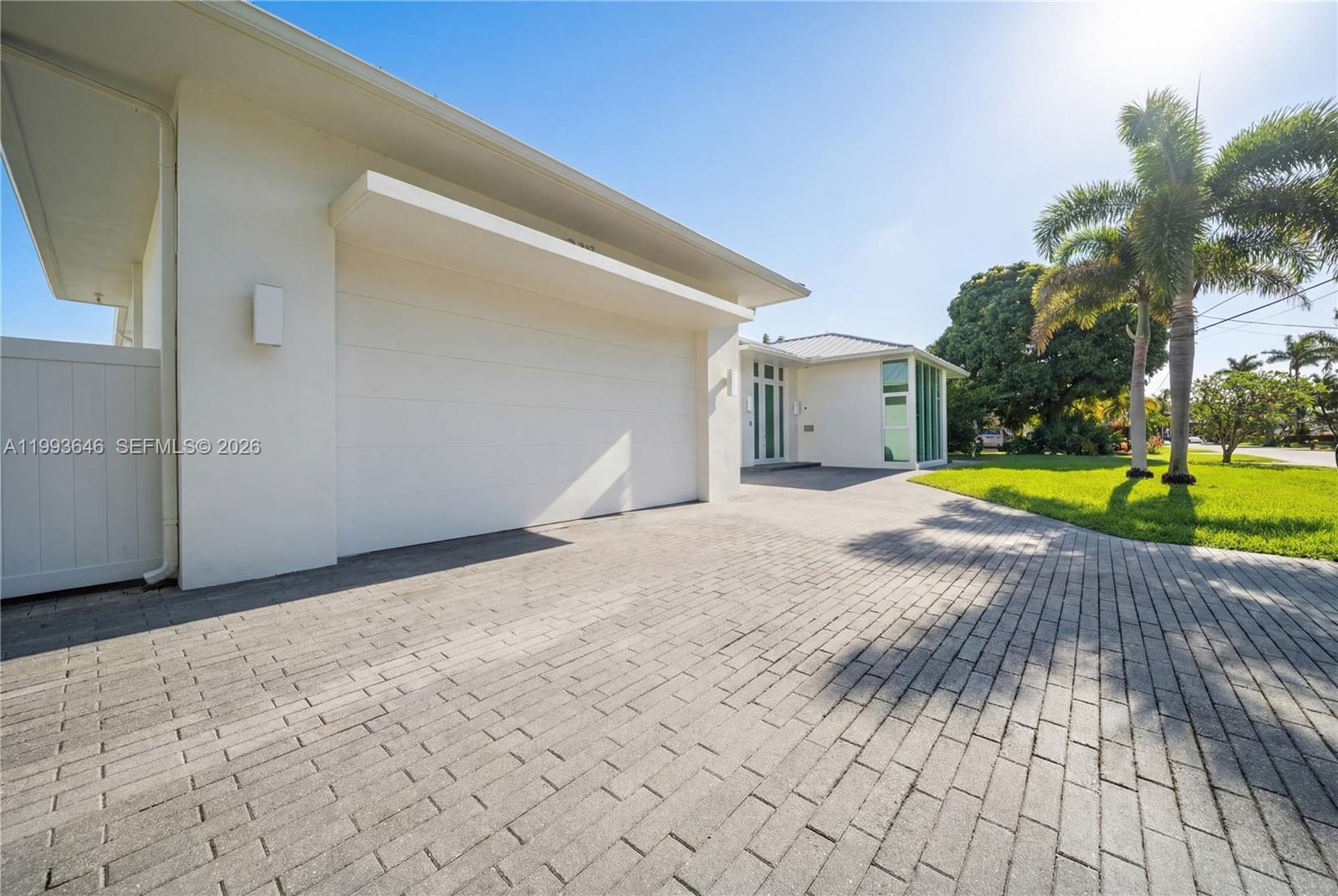 2815 NE 26th Pl Fort Lauderdale, FL 33306