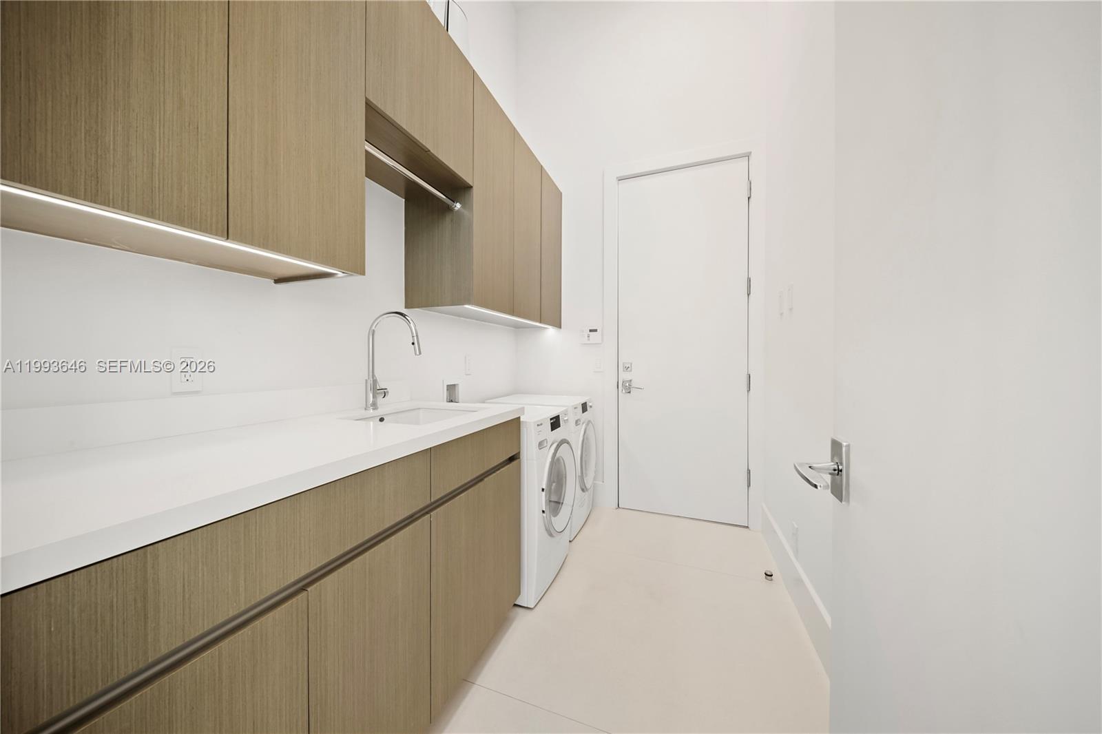 2815 NE 26th Pl Fort Lauderdale, FL 33306