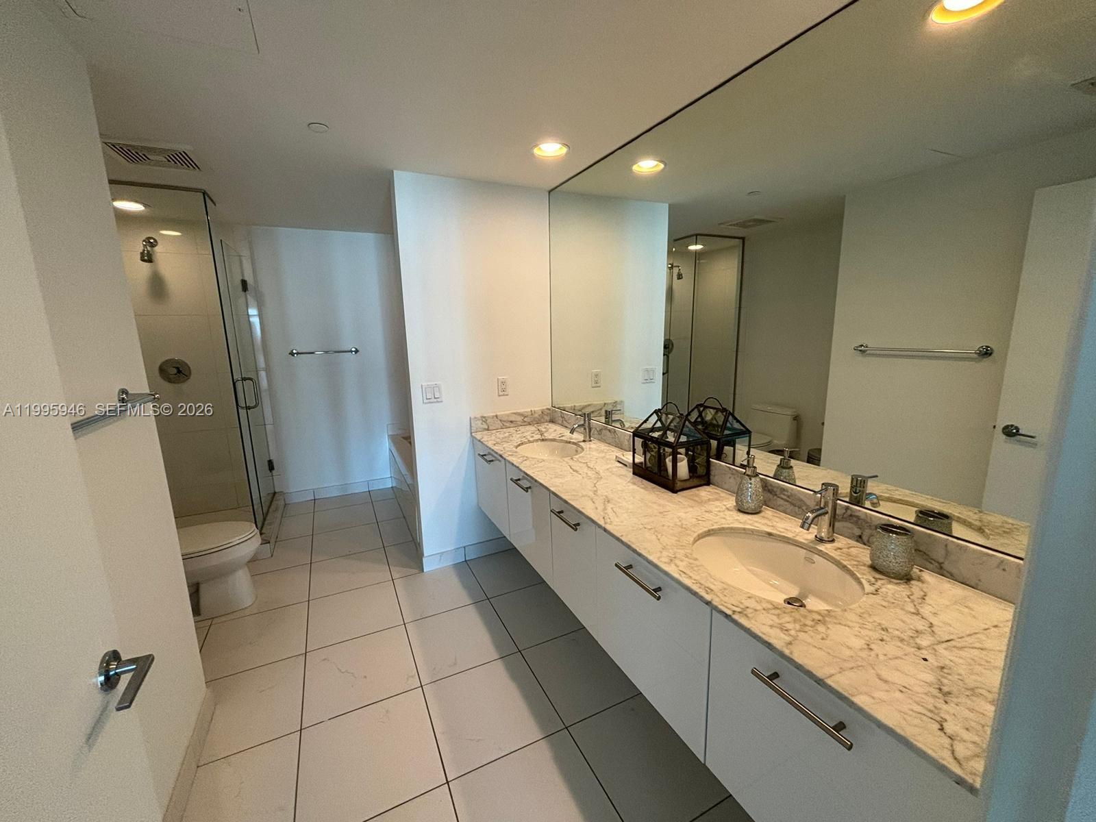 image 500 Brickell West15