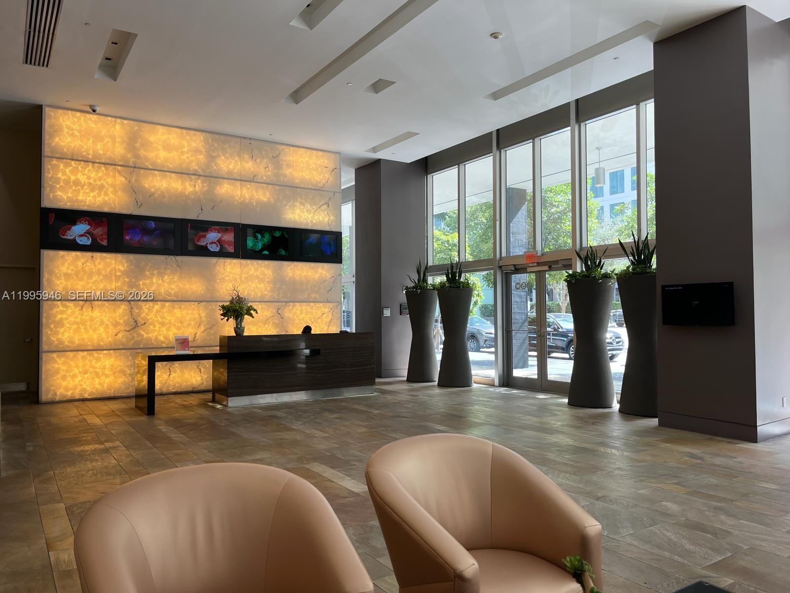 image 500 Brickell West21