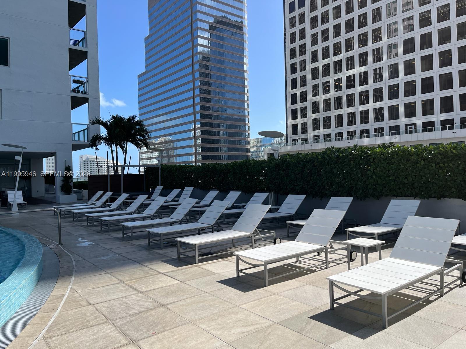 image 500 Brickell West28