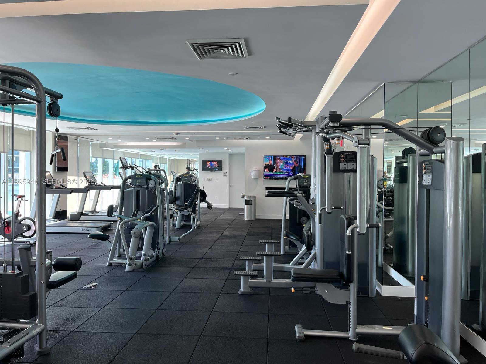 image 500 Brickell West32