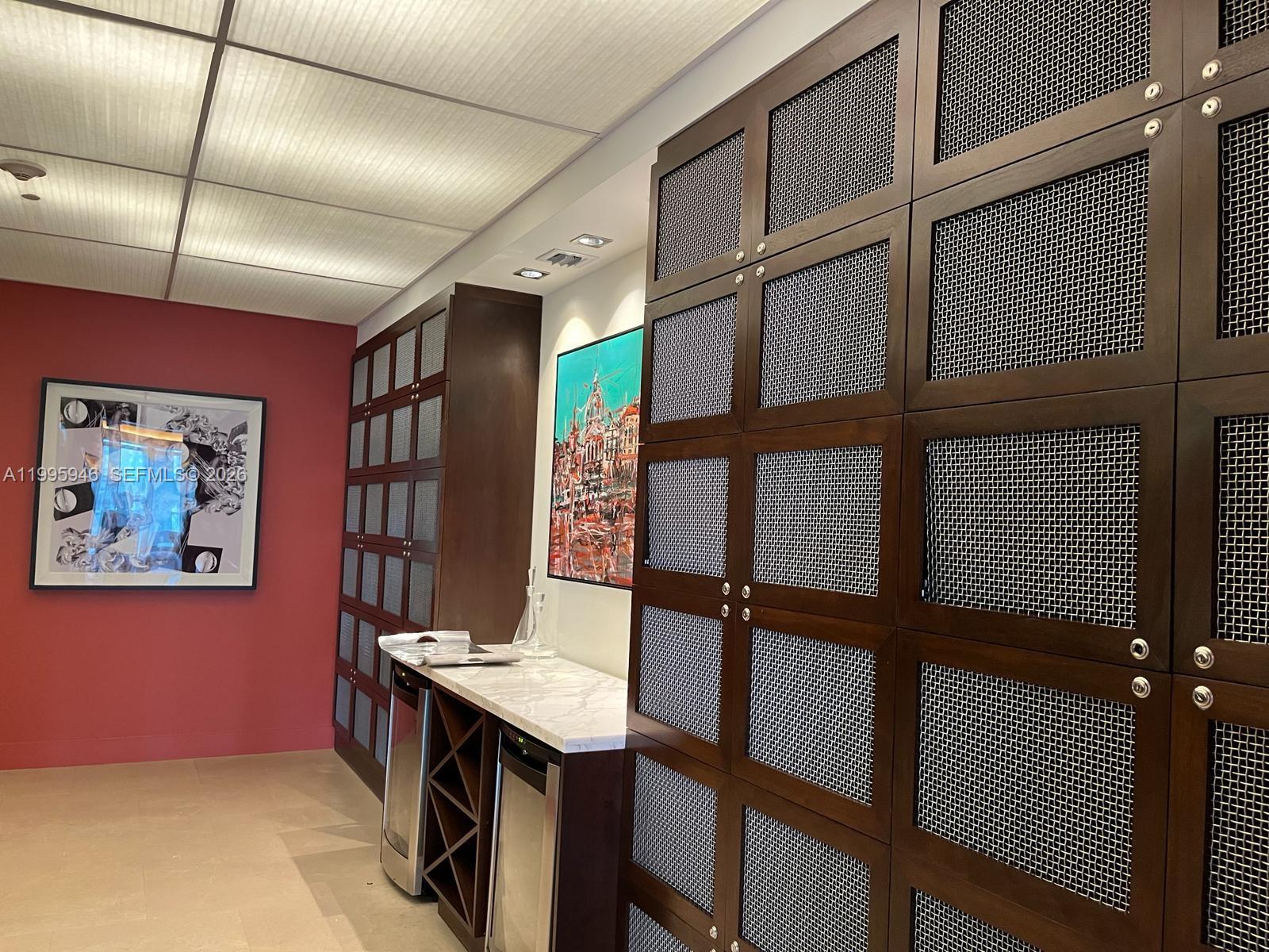 image 500 Brickell West33