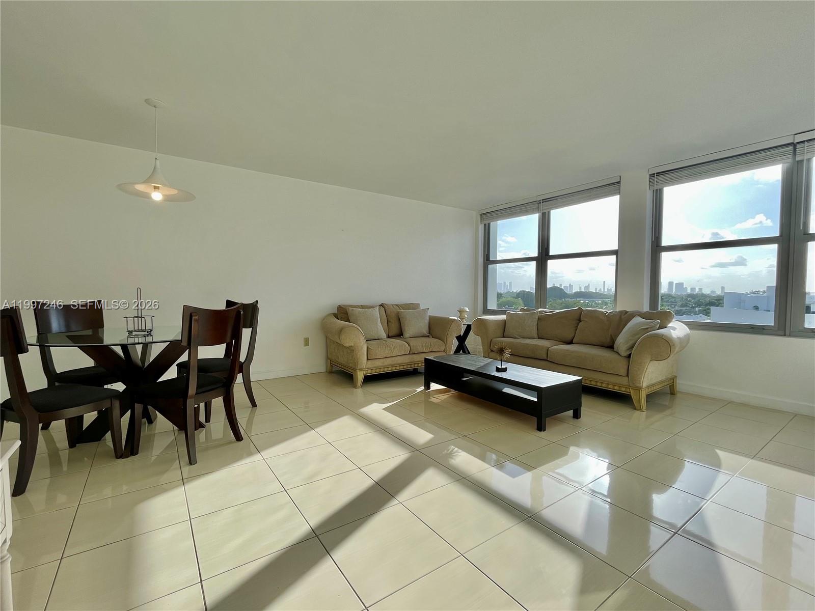 2899 Collins Ave #810 Miami Beach, FL 33140