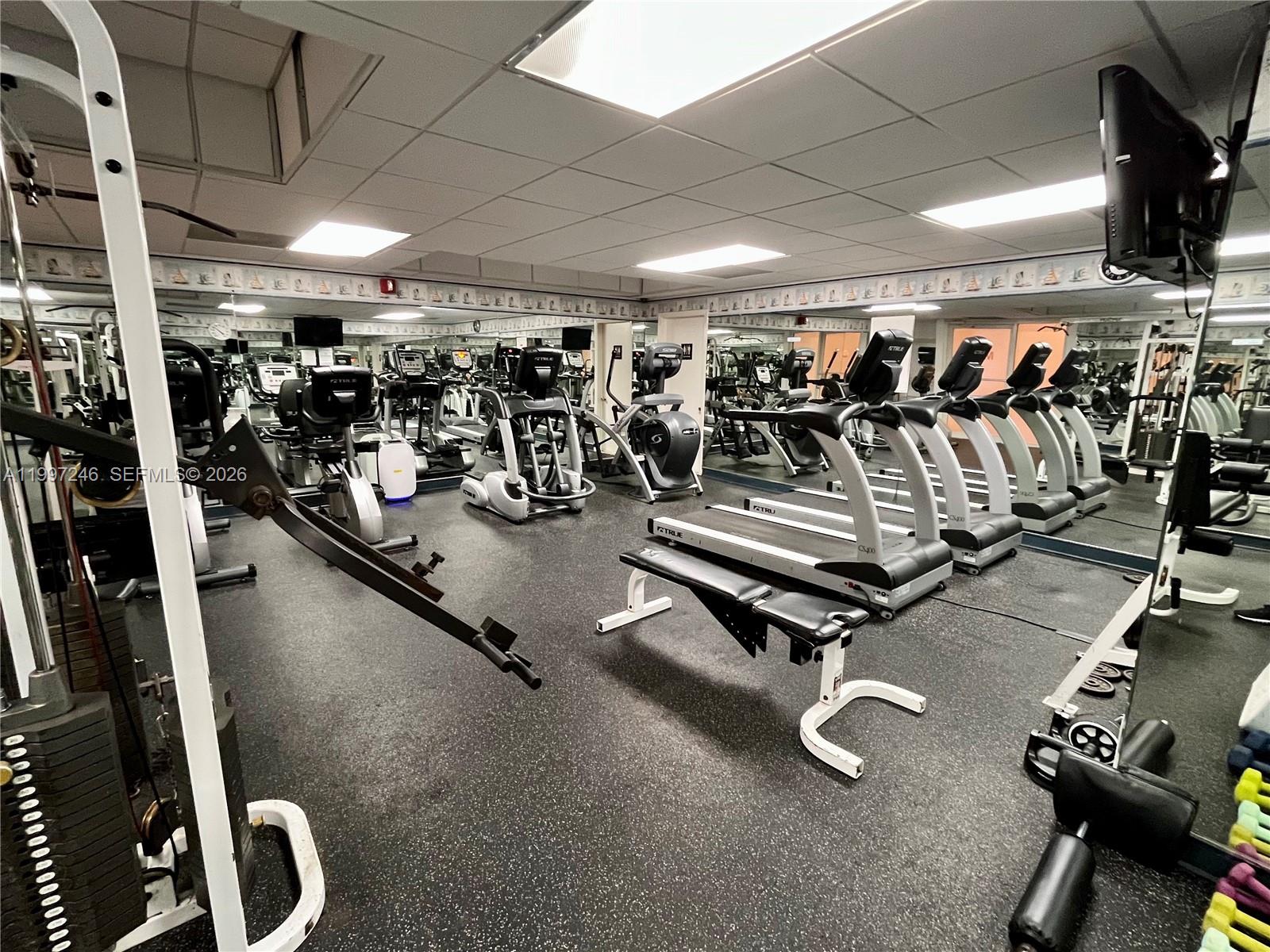 2899 Collins Ave #810 Miami Beach, FL 33140