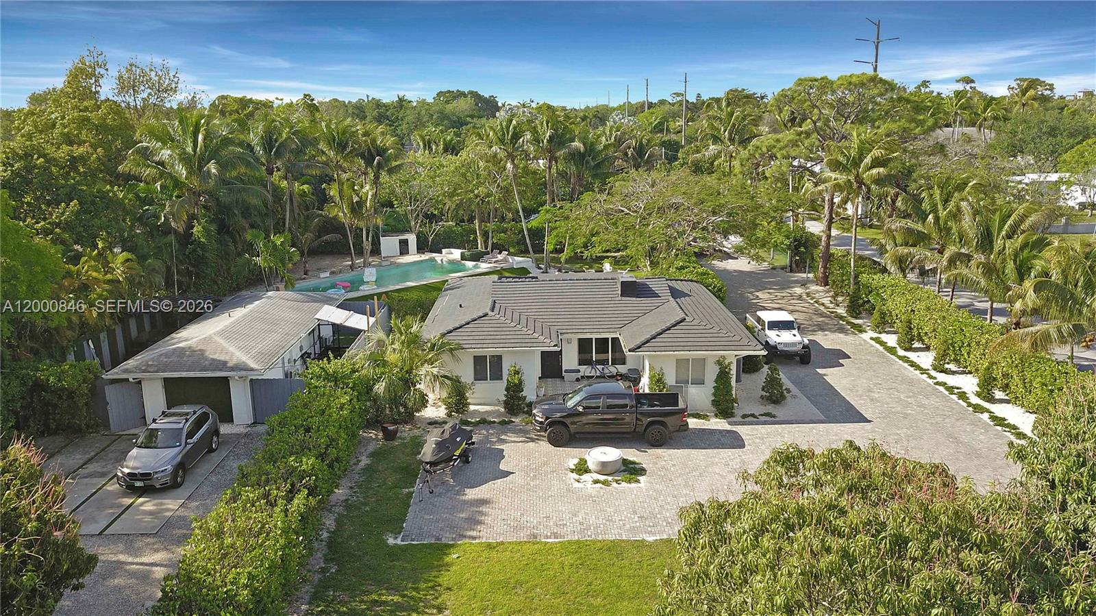 8390 SW 64th St Miami, FL 33143