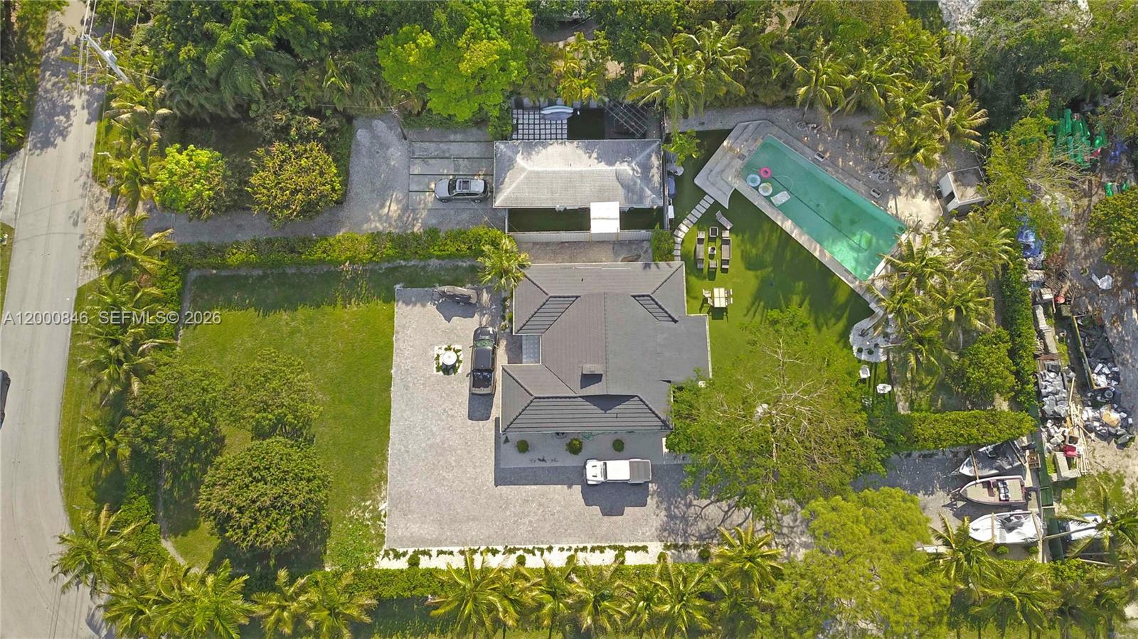 8390 SW 64th St Miami, FL 33143