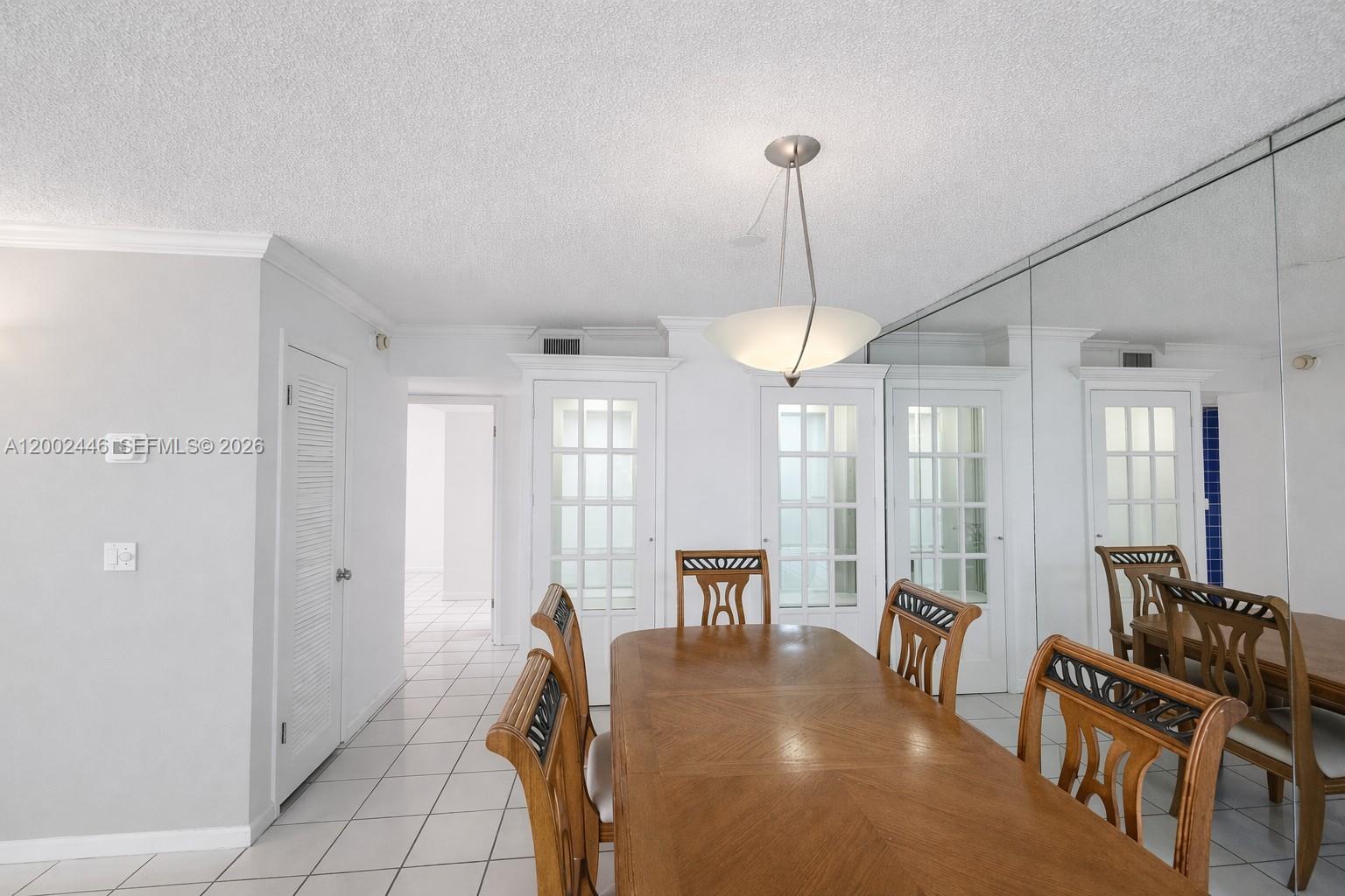 77 Crandon Blvd #3C Key Biscayne, FL 33149