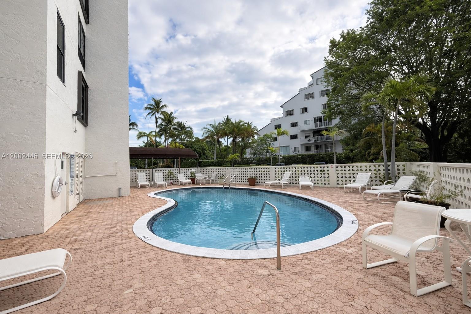 77 Crandon Blvd #3C Key Biscayne, FL 33149