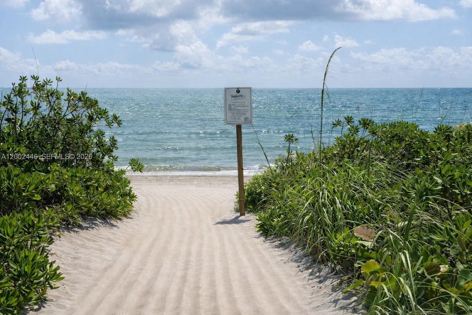 77 Crandon Blvd #3C Key Biscayne, FL 33149