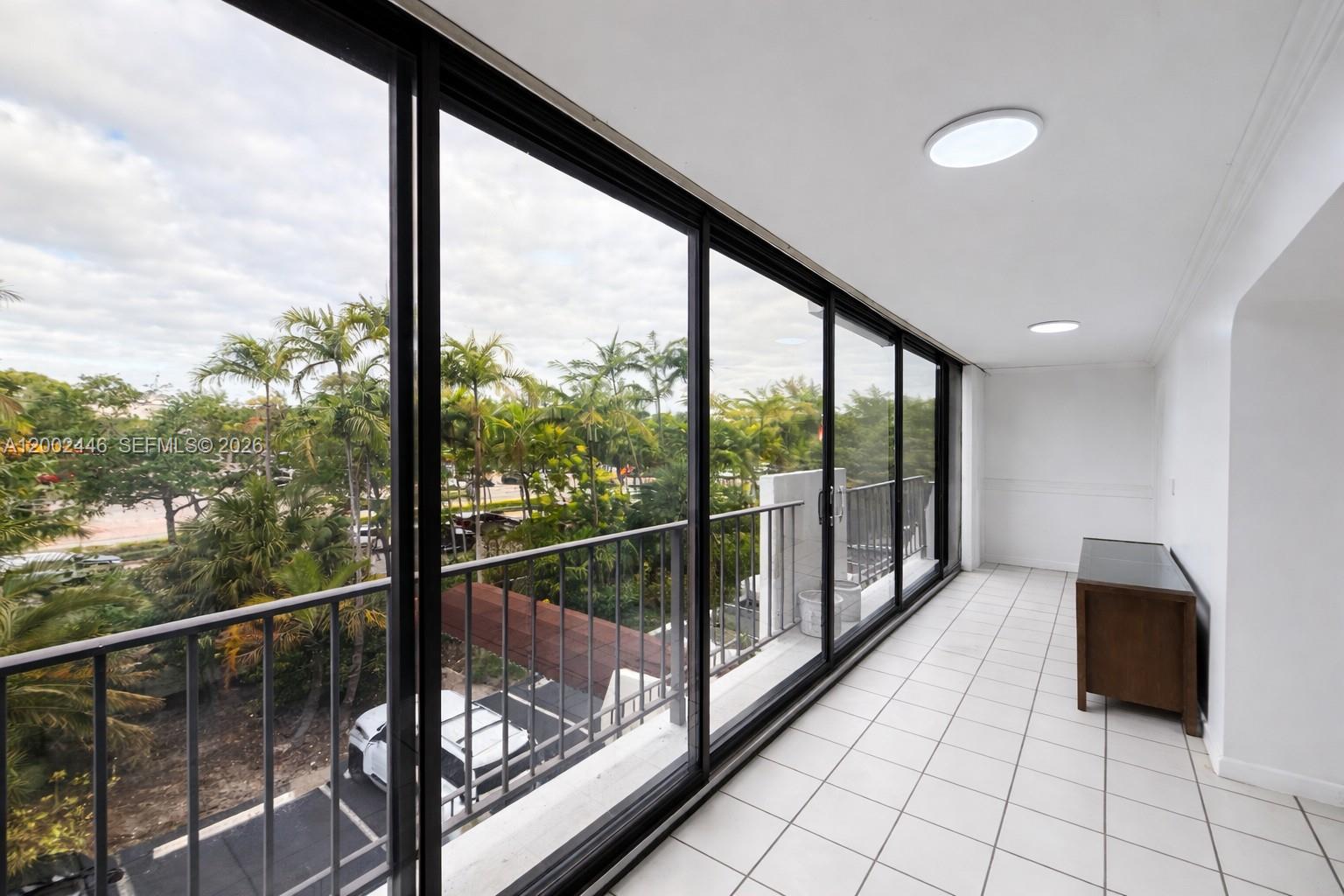 77 Crandon Blvd #3C Key Biscayne, FL 33149