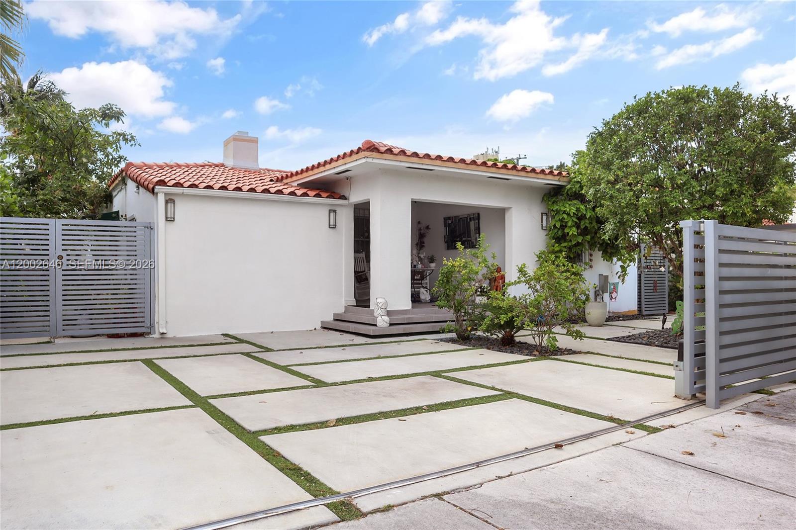 619 SW 39th Ave