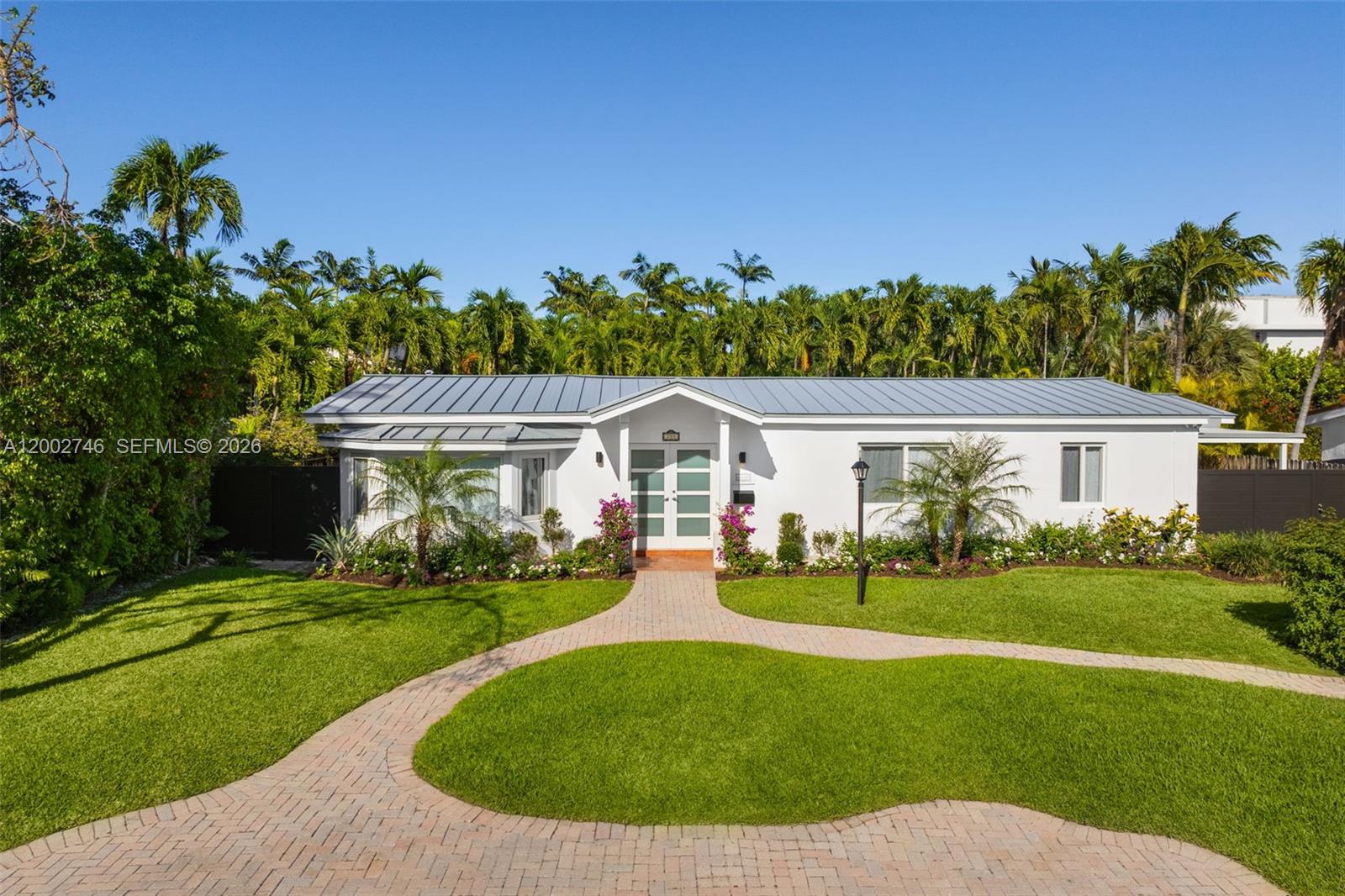 255 Ridgewood Rd Key Biscayne, FL 33149