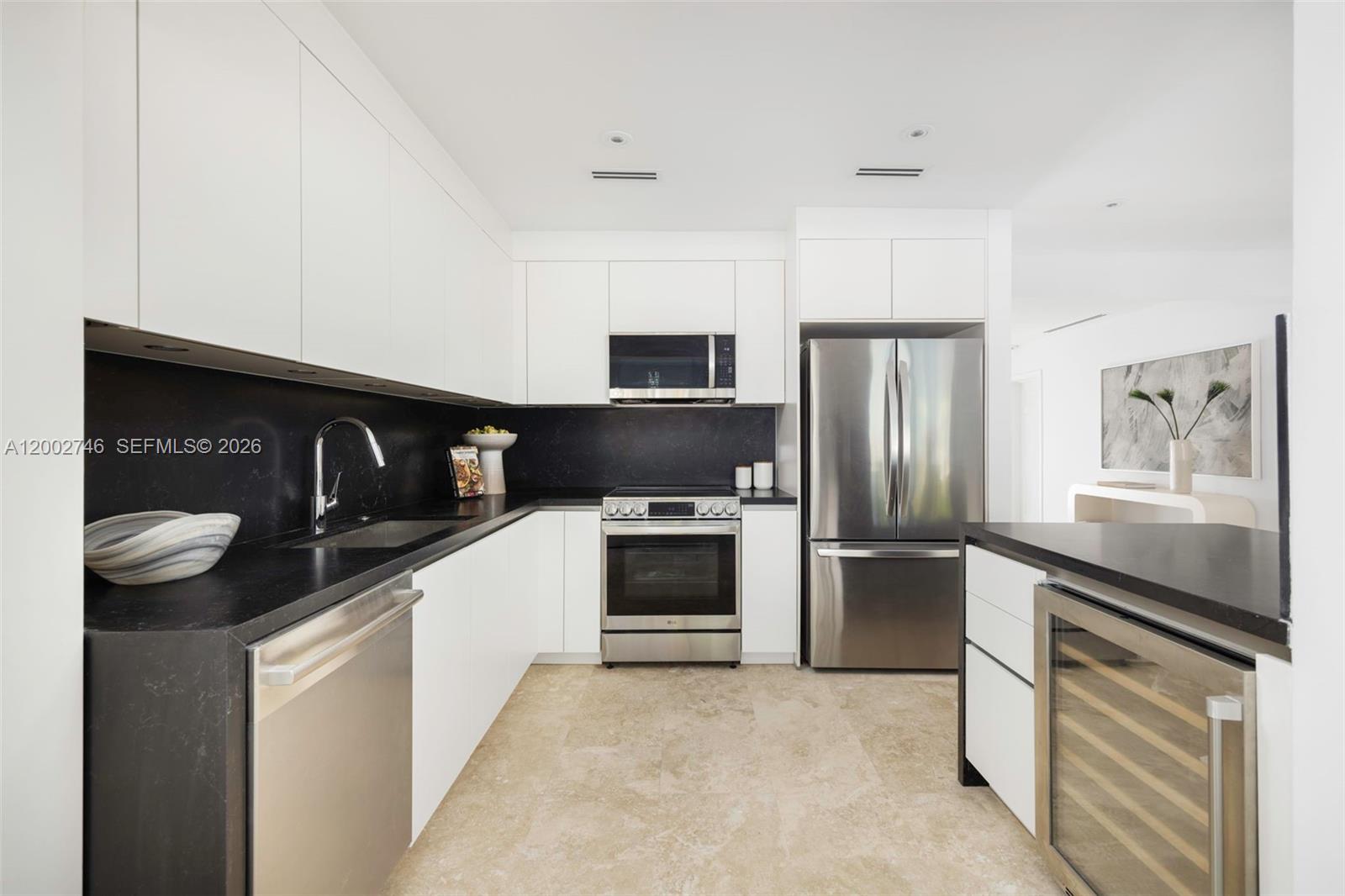 255 Ridgewood Rd Key Biscayne, FL 33149