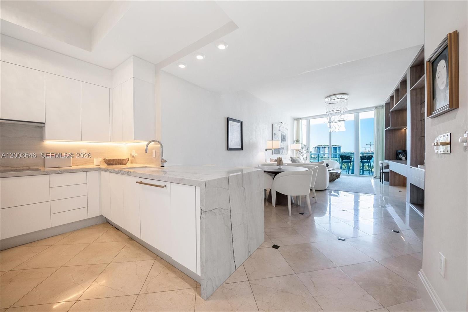 100 S Pointe Dr #702 Miami Beach, FL 33139