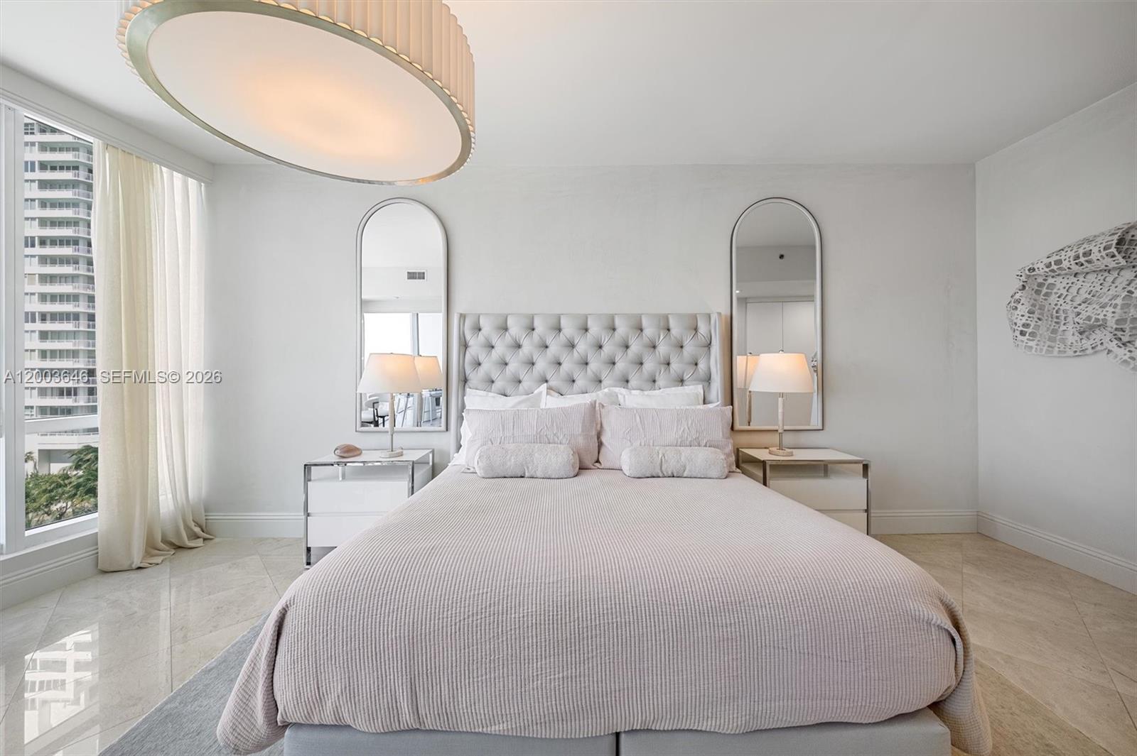 100 S Pointe Dr #702 Miami Beach, FL 33139