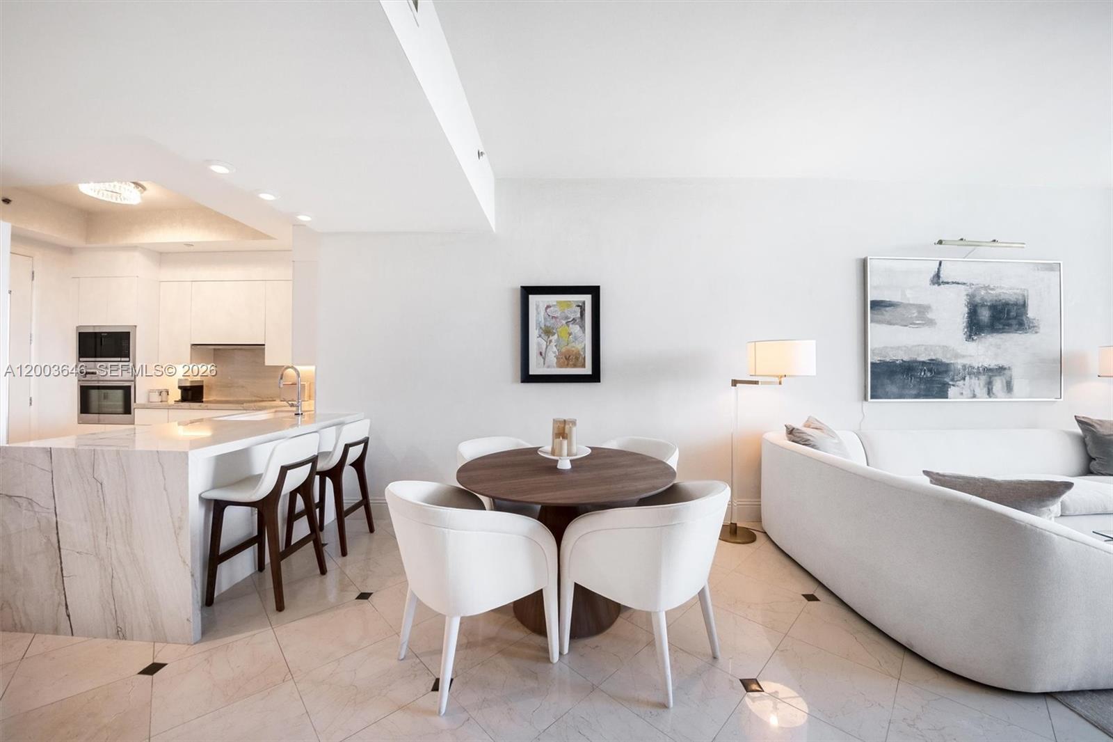 100 S Pointe Dr #702 Miami Beach, FL 33139