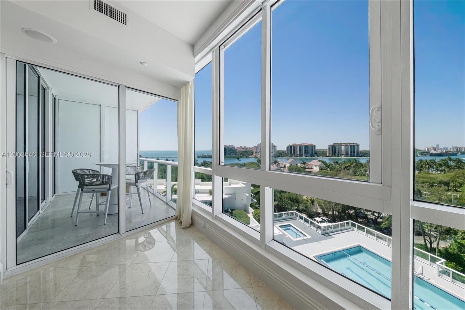 100 S Pointe Dr #702 Miami Beach, FL 33139