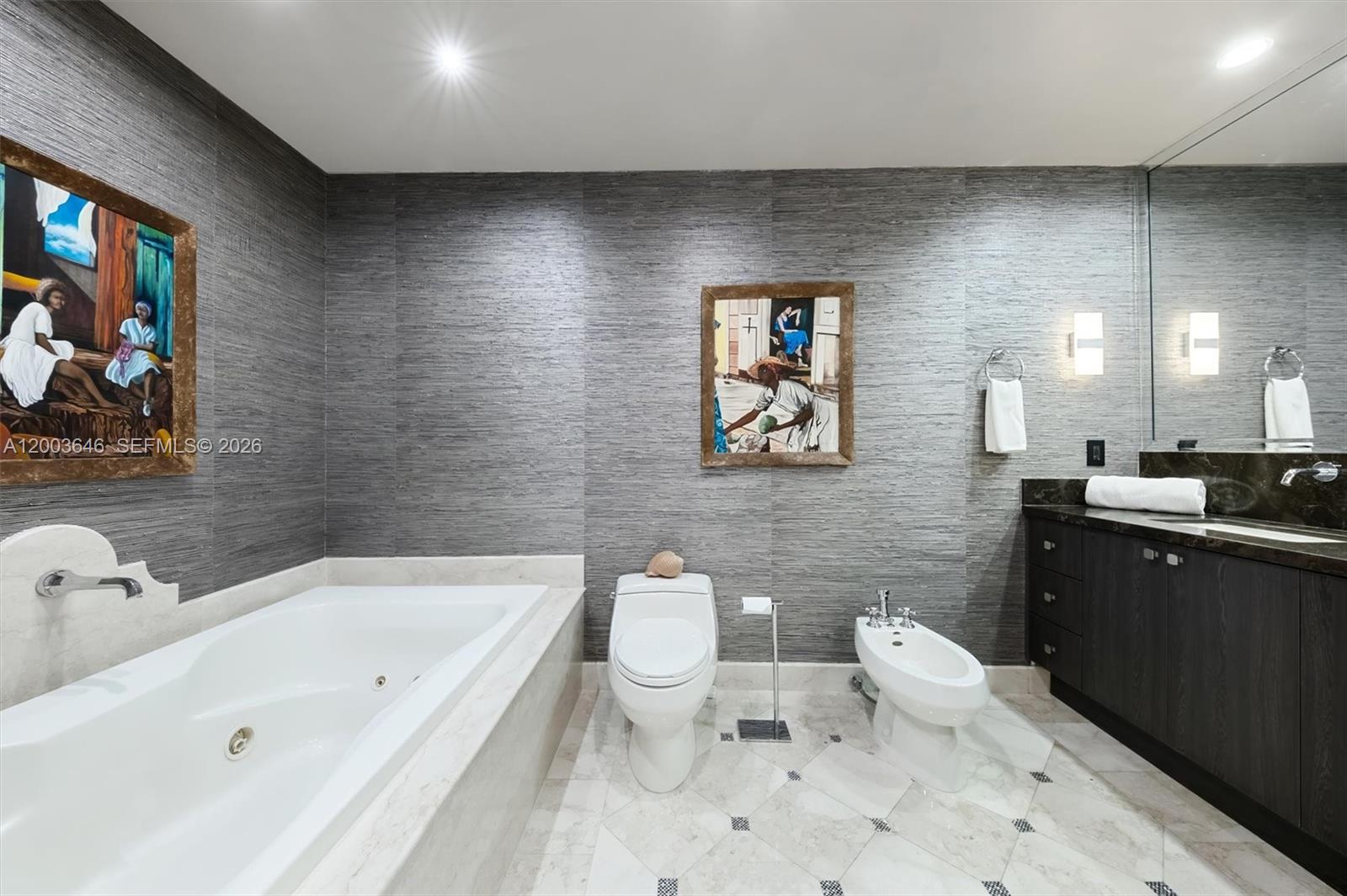 100 S Pointe Dr #702 Miami Beach, FL 33139