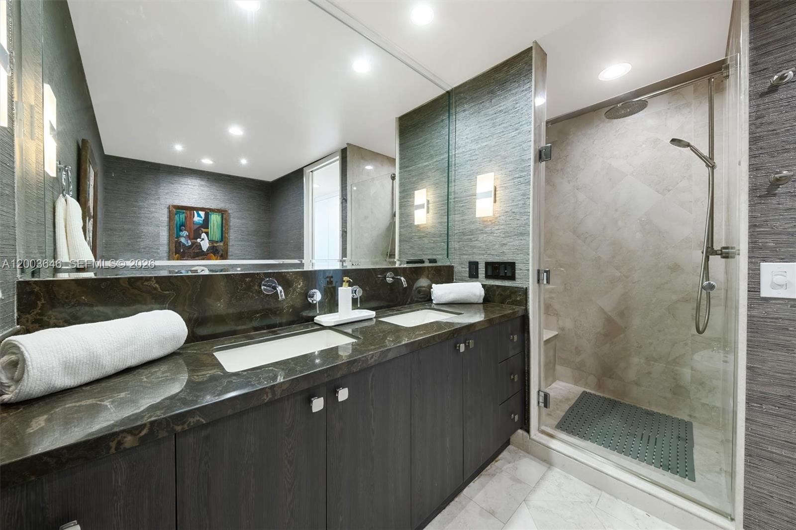 100 S Pointe Dr #702 Miami Beach, FL 33139