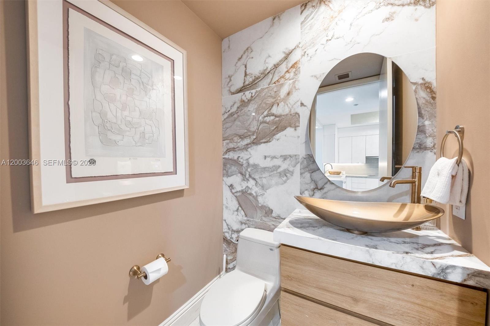 100 S Pointe Dr #702 Miami Beach, FL 33139