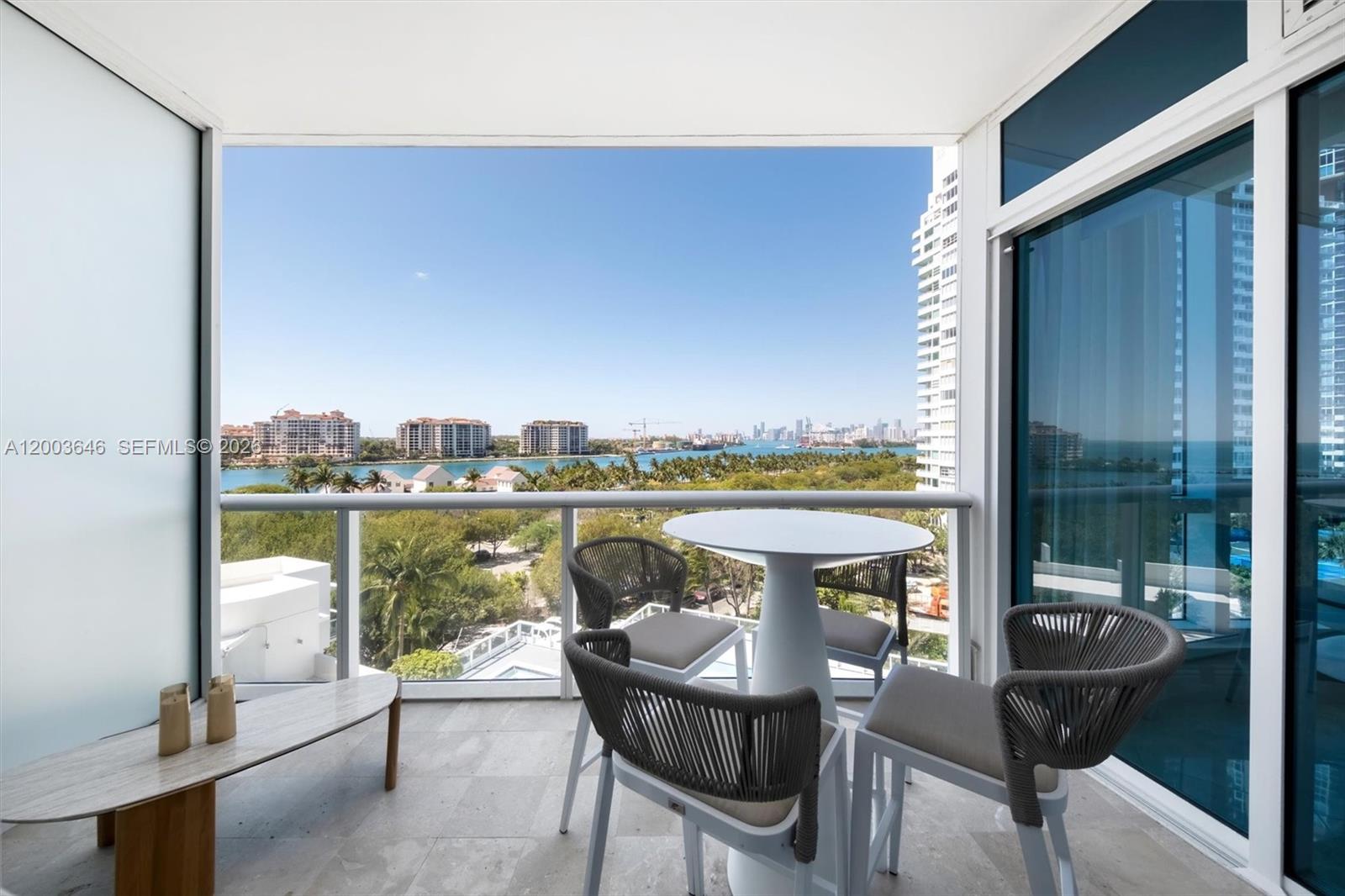 100 S Pointe Dr #702 Miami Beach, FL 33139