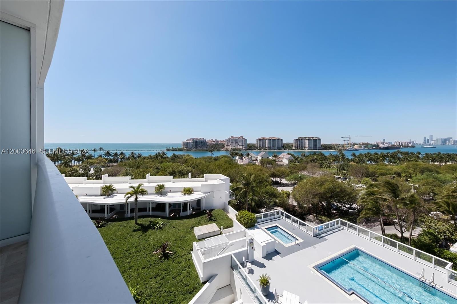 100 S Pointe Dr #702 Miami Beach, FL 33139