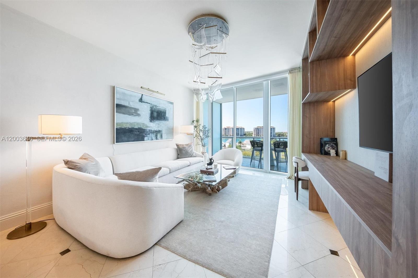 100 S Pointe Dr #702 Miami Beach, FL 33139