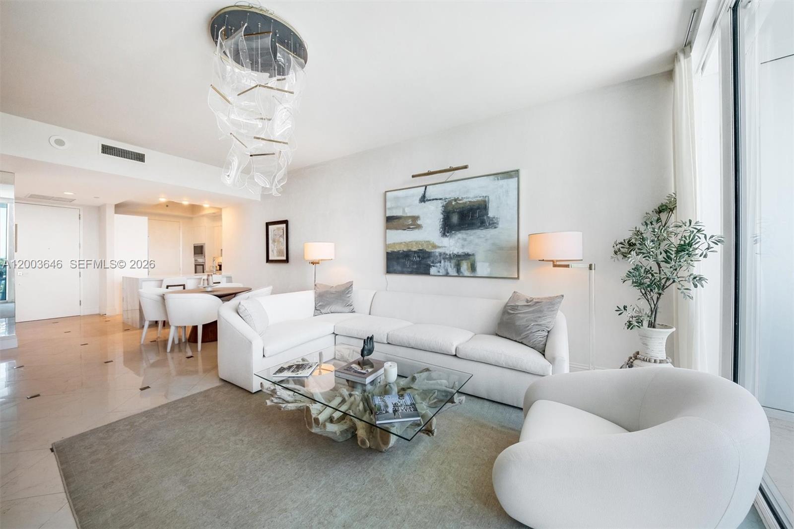 100 S Pointe Dr #702 Miami Beach, FL 33139