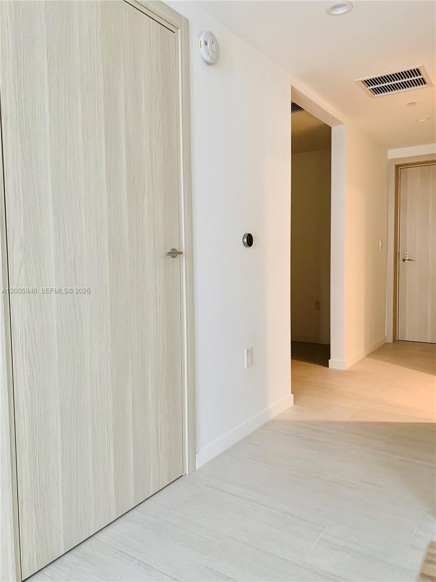 image Brickell Flatiron19