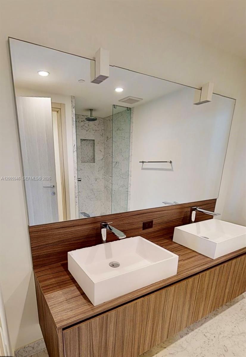 image Brickell Flatiron20