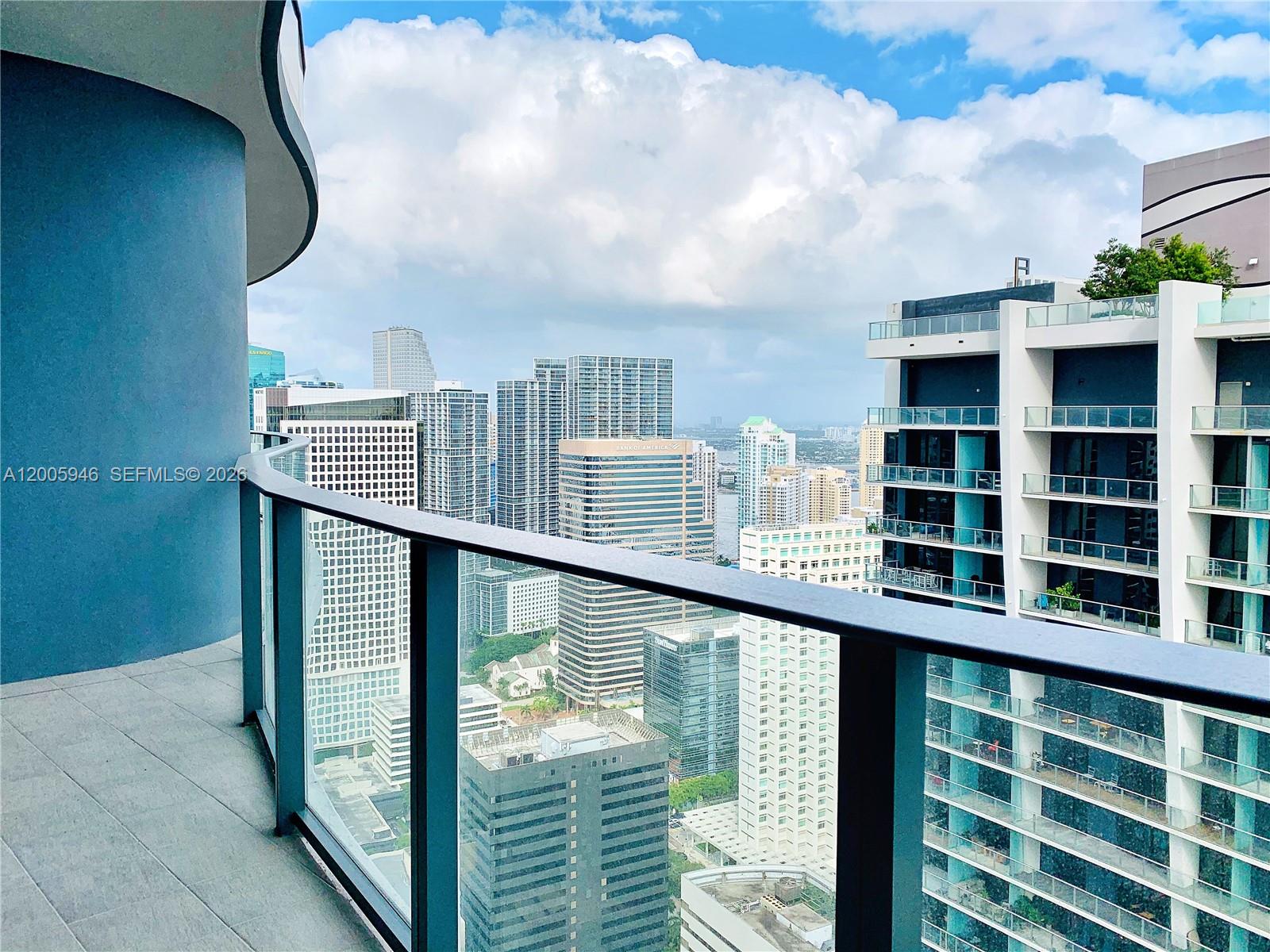 image Brickell Flatiron23