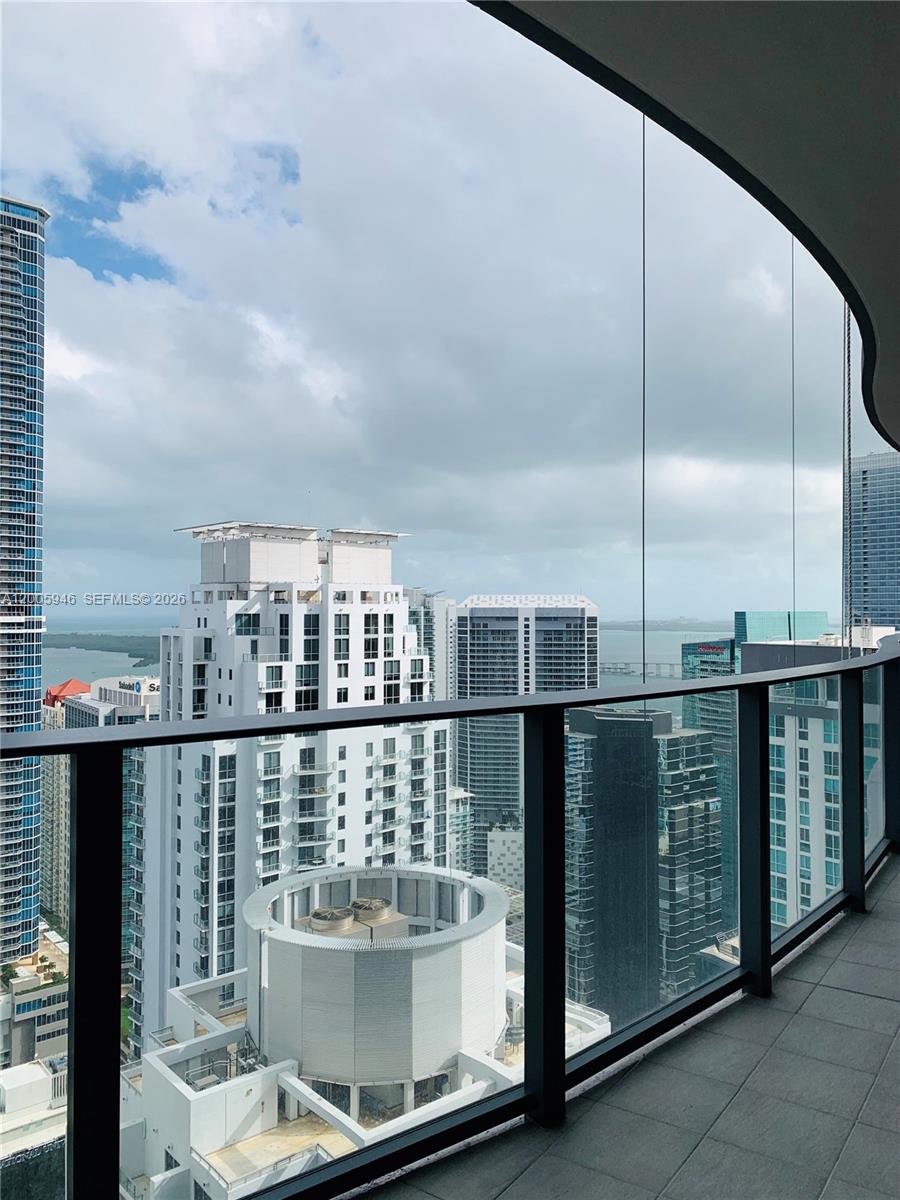 image Brickell Flatiron24