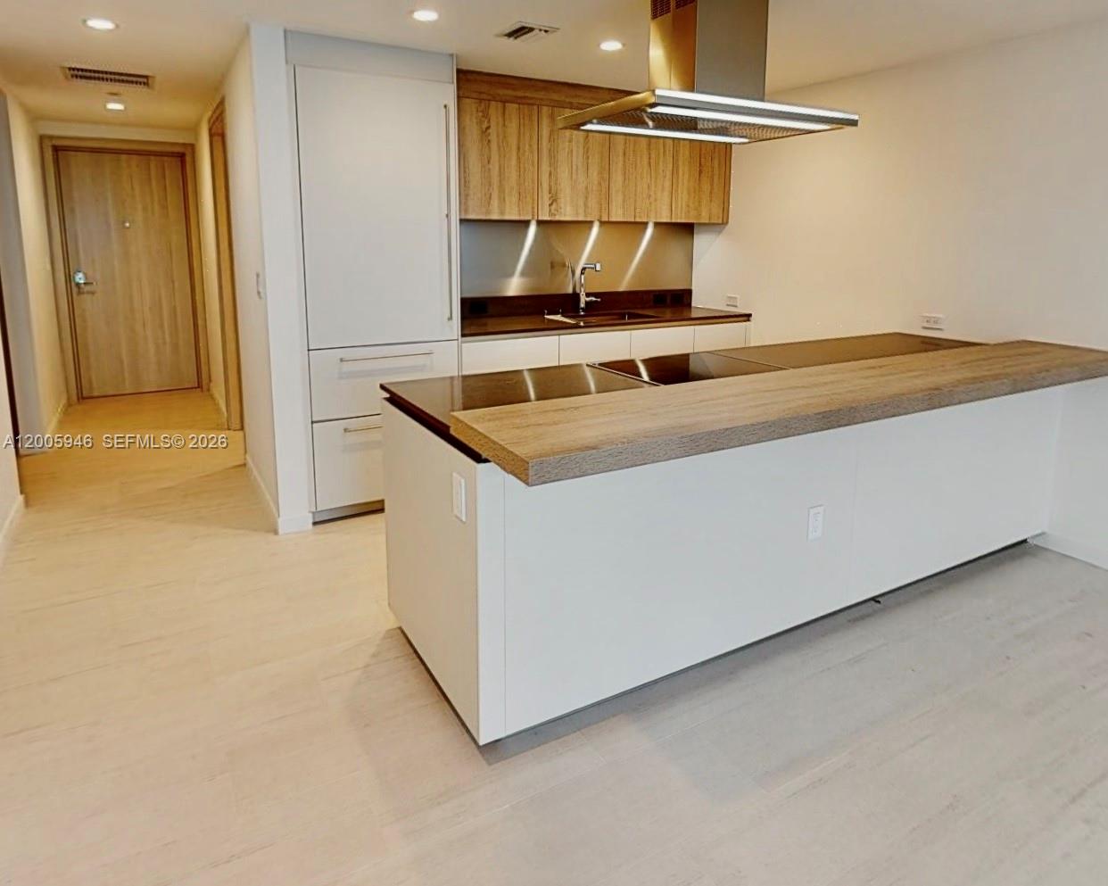 image Brickell Flatiron25