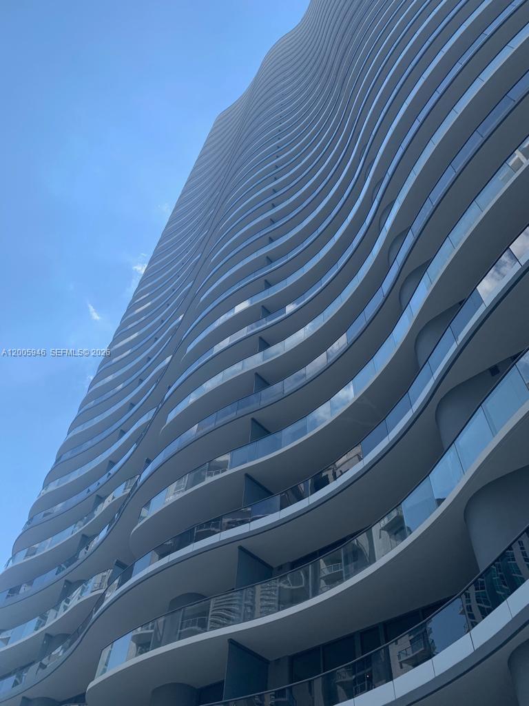 image Brickell Flatiron3