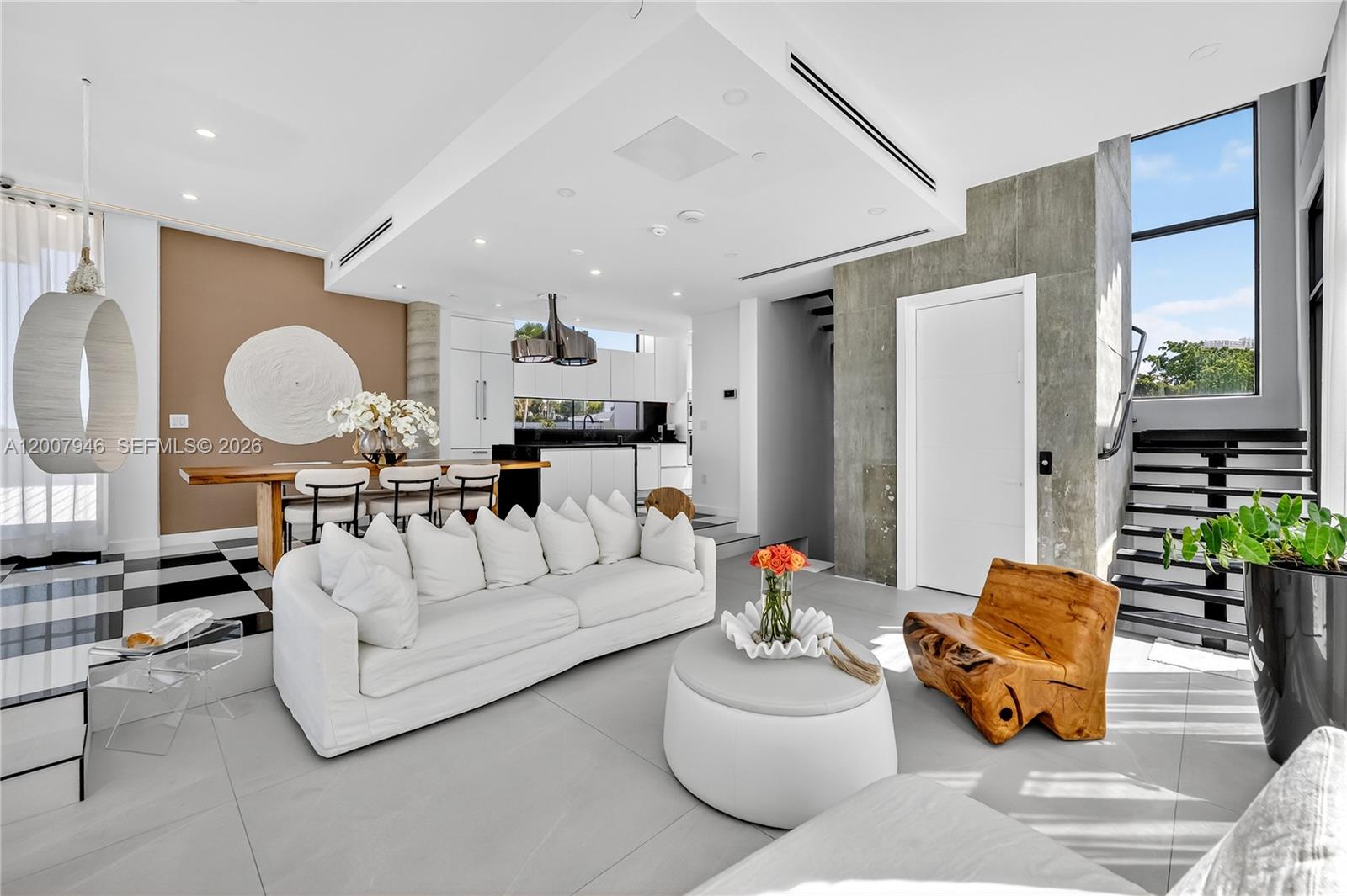 11 Century Ln Miami Beach, FL 33139