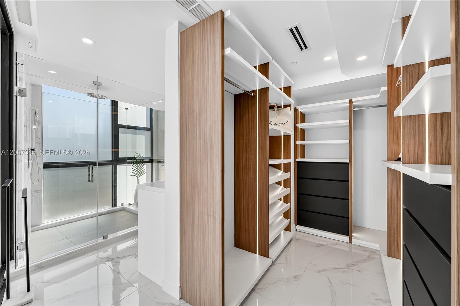 11 Century Ln Miami Beach, FL 33139