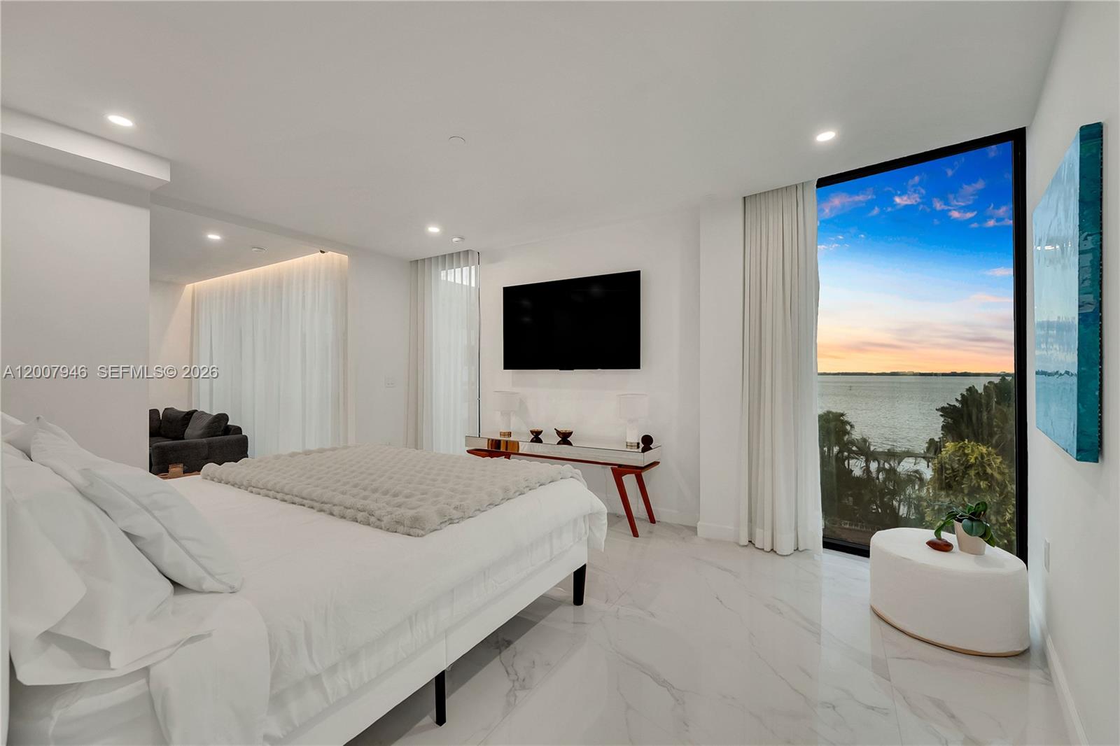 11 Century Ln Miami Beach, FL 33139