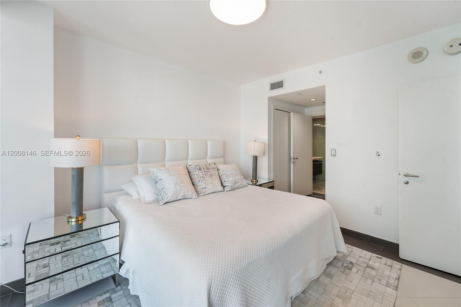 image Epic Residences13