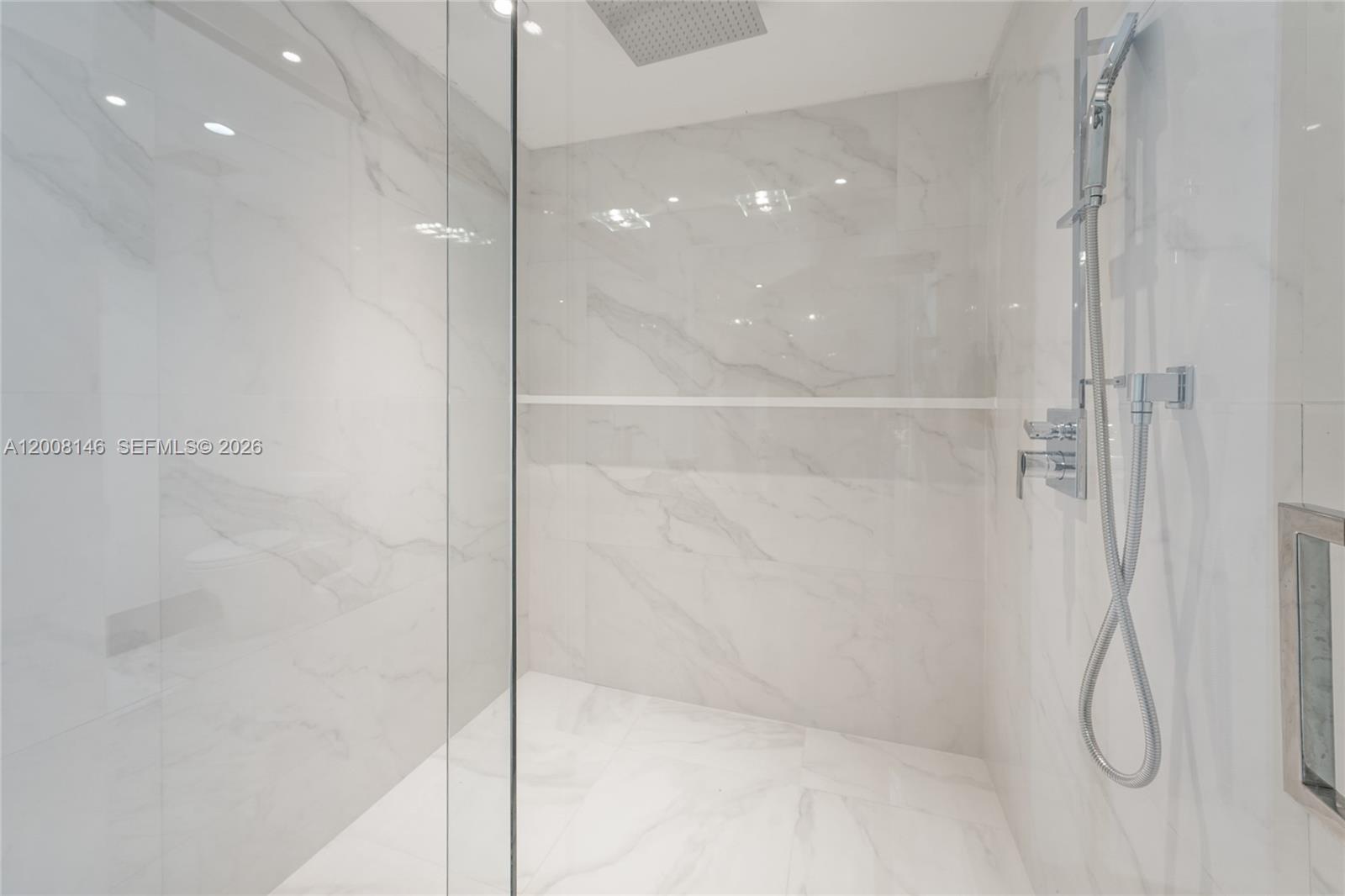 image Epic Residences17