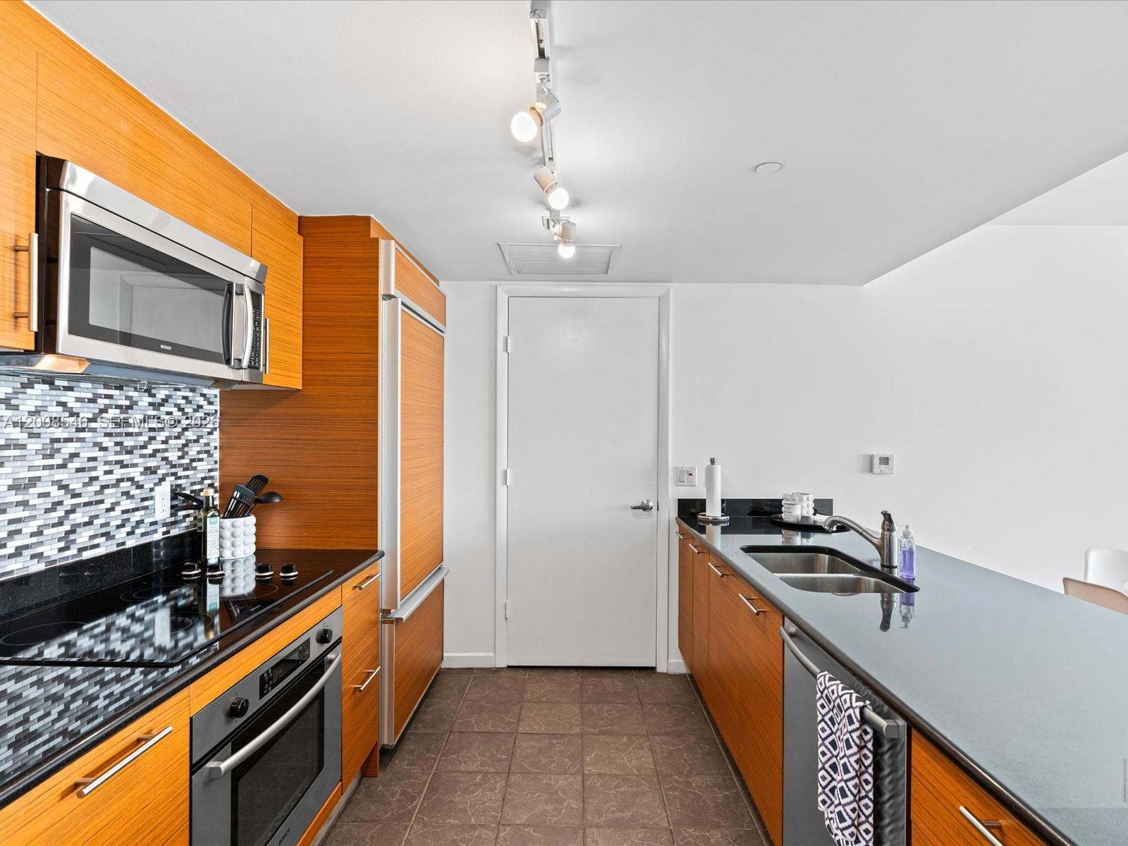 50 Biscayne Blvd #3308 Miami, FL 33132